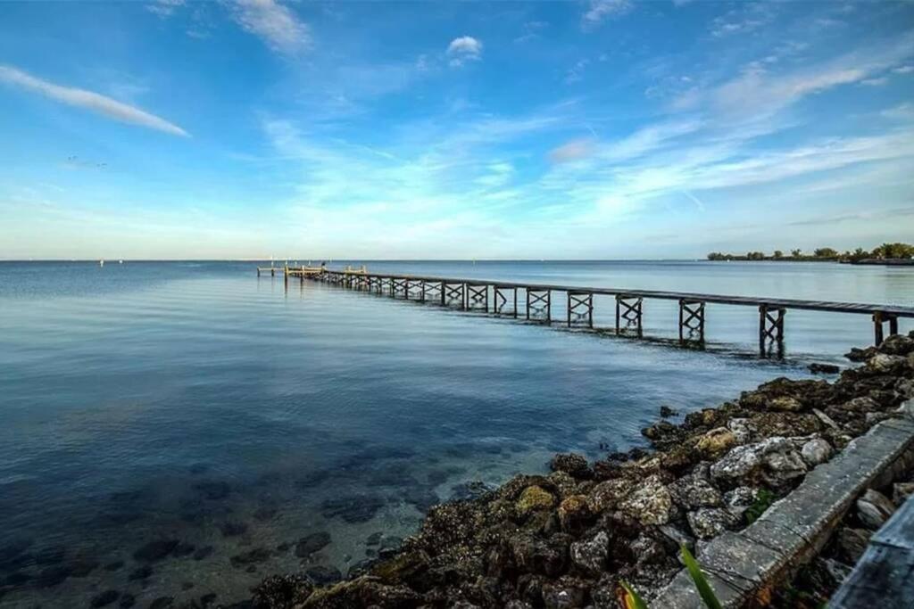Bay View, Studio206, Beach Steps Away! Pool+Wifi Ruskin Exterior foto