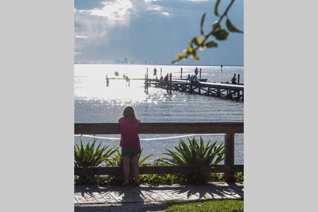 Bay View, Studio206, Beach Steps Away! Pool+Wifi Ruskin Exterior foto