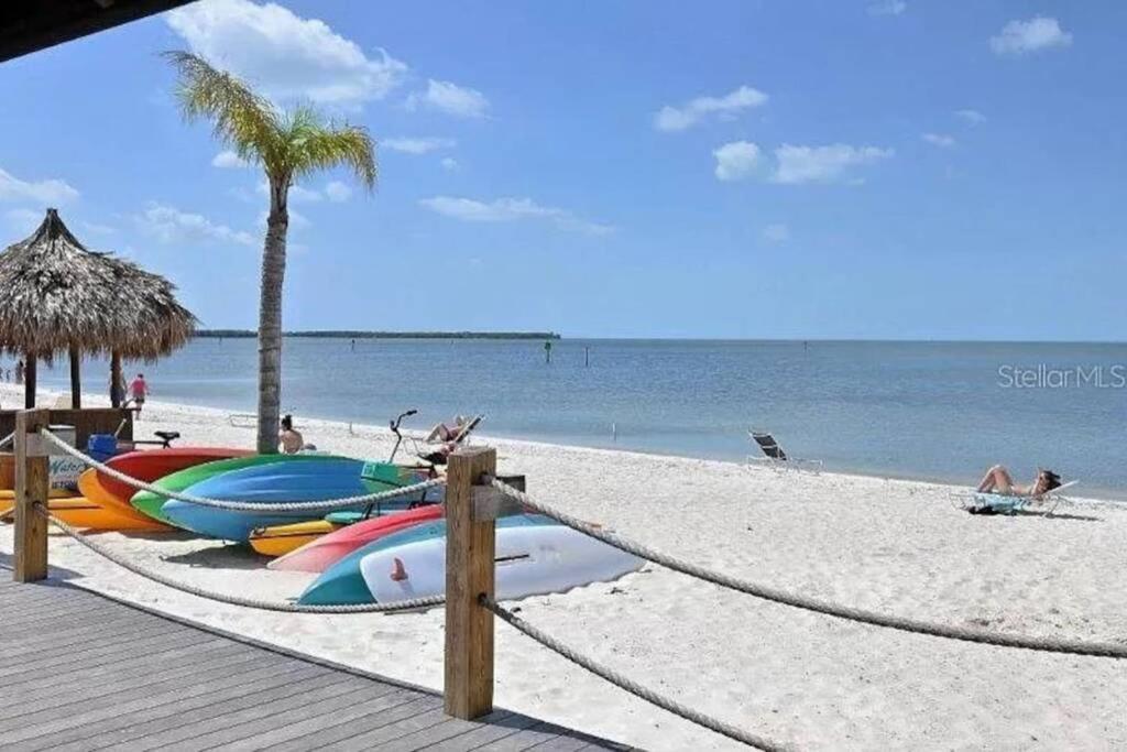 Bay View, Studio206, Beach Steps Away! Pool+Wifi Ruskin Exterior foto