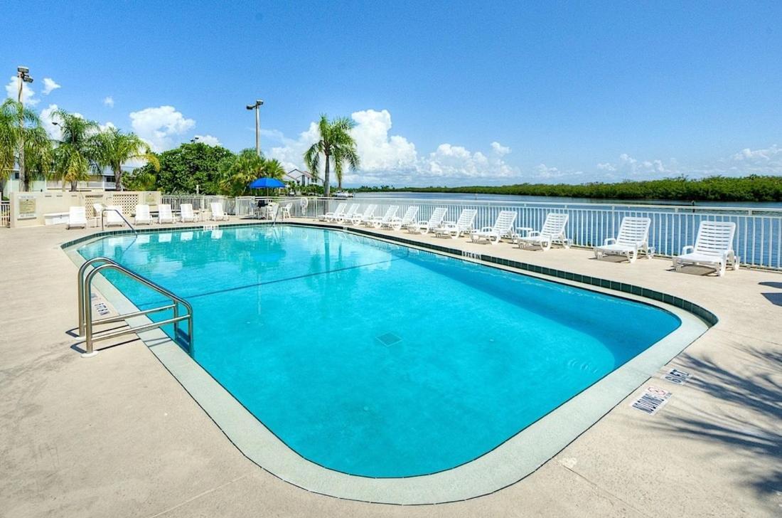 Bay View, Studio206, Beach Steps Away! Pool+Wifi Ruskin Exterior foto