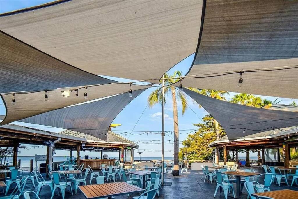 Bay View, Studio206, Beach Steps Away! Pool+Wifi Ruskin Exterior foto